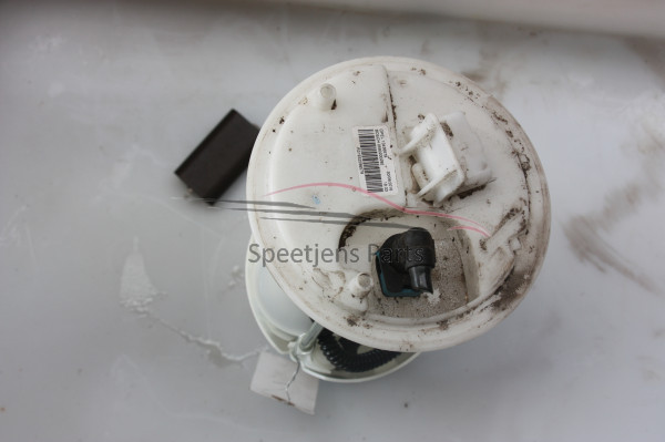 Corsa E Fuel pump 13436579